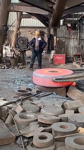 Clanging hammer is super relaxing#Forging #Satisfying#ASMR#HeavyMachinery