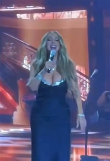 Mariah Carey Live: It’s Like That Performance Highlights