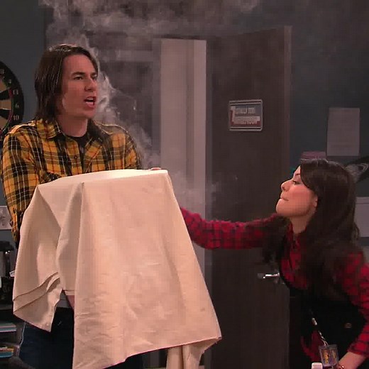 remember when The Dingo Channel tried to steal ideas from iCarly? | Remember When