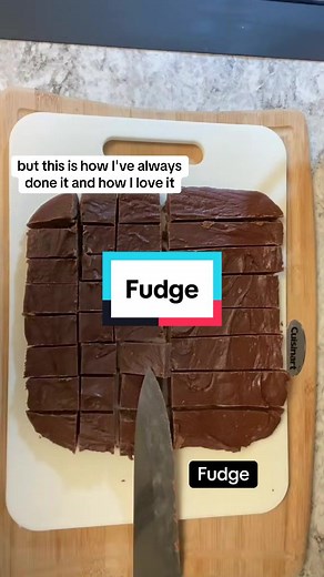 Delicious Christmas Fudge Recipe for Sweet Holiday Treats