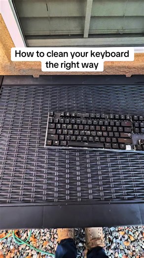 How to Properly Clean Your Keyboard