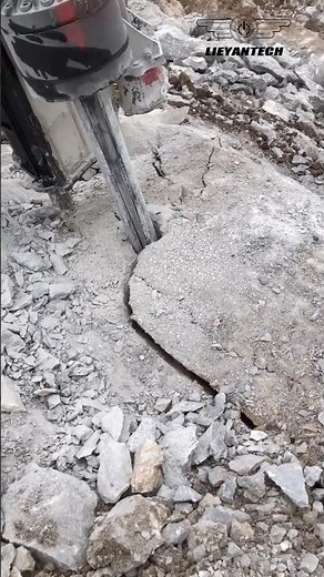 Quarrying using rock drills and splitters #quarrying #excavator