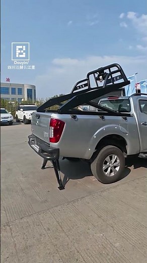 The Smart Truck That Lifts Heavy Loads by Itself