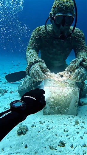 Deep Sea Hunting #treasurehunter #ancientruins #discovery