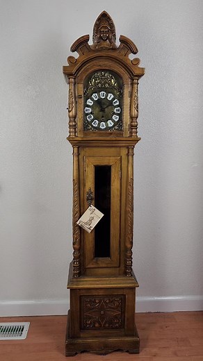 Beautiful Gazo Granddaughter Clock with Chimes