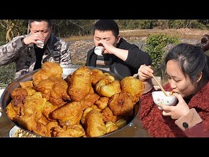 Brother-in-law makes "fried noodles", plus spicy chicken, the family has enjoyed