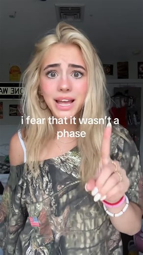 camryn fisher | five nights at freddy’s… 🐻#viral #reels #viralvideos #makeup #girls #blonde #meme #transition #funny #lipsync #tanlines #sunburnt #camrynfisher | Instagram