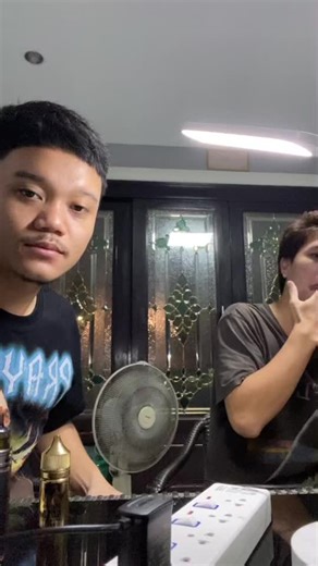 Vaping Device Instructional Demonstration