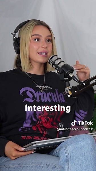 there are a million other reasons why google search has become so bad but exclusively blaming AI just feels right🫶 search 'infinite scroll' anywhere you get podcasts to listen to the full episode🎧 #reddit #reddark