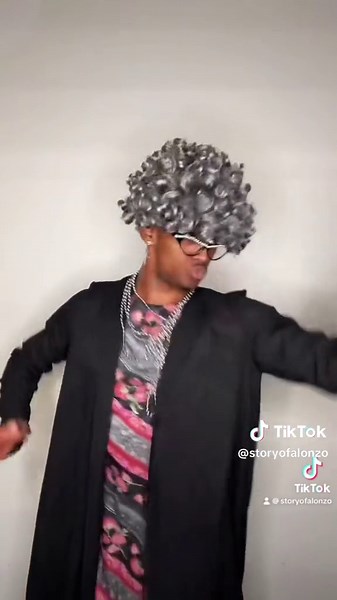 ALONZO (@storyofalonzo) - Grandma Arlene Church Gospel Choir Funny Compilation