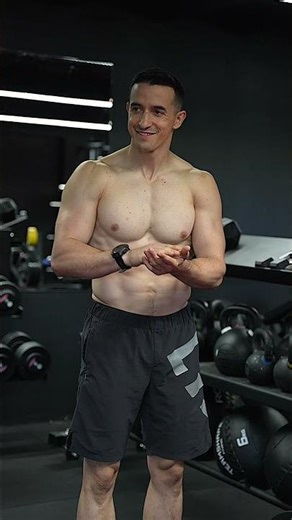 80 years old amazing bodybuilder !! 😱