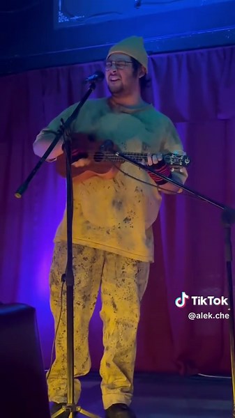 Videos de Alek Che (@alek.che) con “sonido original - Alek Che”