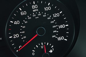 Here's why your car's speedometer goes to 160 mph even though that will never happen