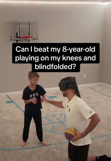 Easily my toughest challenge yet. Blind and playing on knees is crazy. Day 82 of posting a mini hoop clip until someone from every nba team comments. 5/30 so far! Magic, Bucks, Suns, Clippers and 76ers ✅