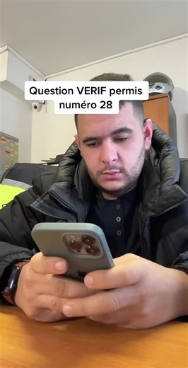 Vérification PERMIS 28 /100 - Dispositif Réfléchissant Voiture