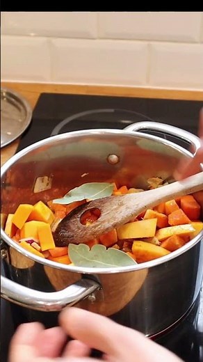 Soupe de butternut anti-inflammatoire #shorts #loubnacuisine #food #recettefacile