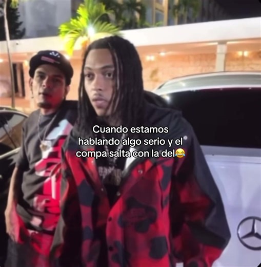 Cuando la Seriedad se Interrumpe con Humor