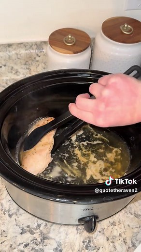 Easy Crockpot Buffalo Chicken Dip Recipe