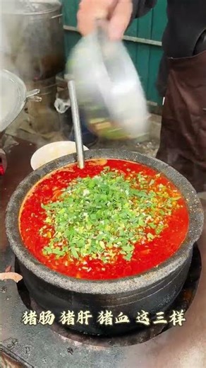 Runcheng Street's $1.00 Pork Noodles - First-Time Discovery