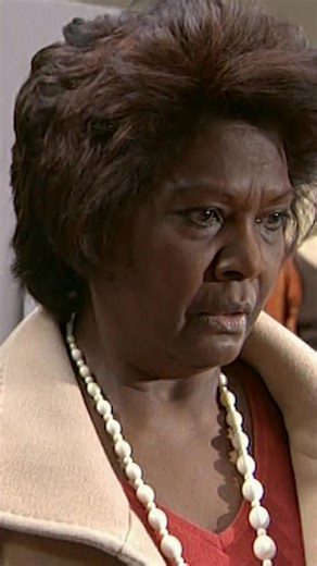 Victoire arrêtée et accusée de meurtre ! Retrouvez l'intégralité de l'épisode sur notre chaîne Youtube ! 😎 #PlusBelleLaVie #Mistral #Marseille | Plus Belle La Vie