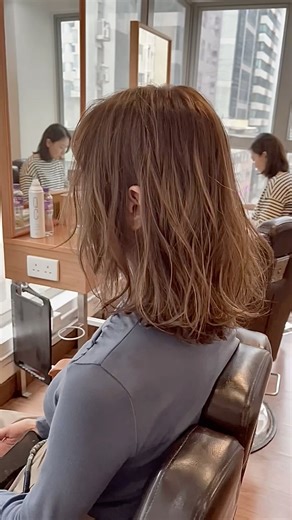 【Medium perm】秋に向けてお手入れも簡単なパーマでオシャレを楽しもう#hairstyle#hair#cute#beautiful#art#design#かわいい#shorts#美容師#髪型