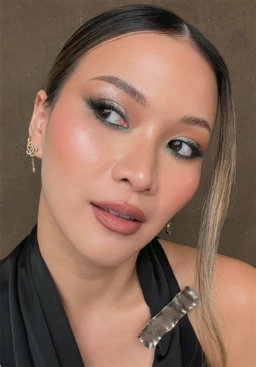 Recreate Hailey Bieber's Iconic Makeup Look