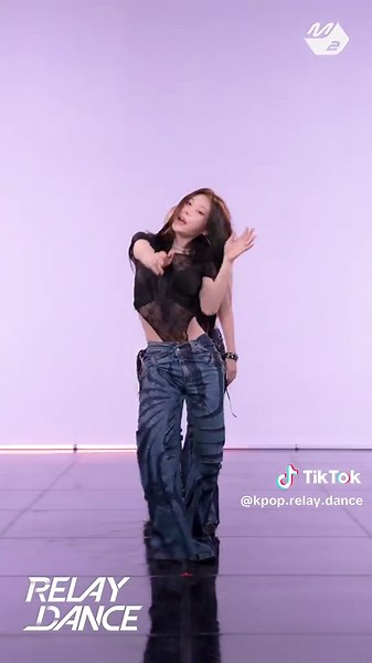 ITZY's Tunnel Vision Relay Dance Performance