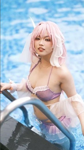 Sexy Japanese Bikini Model