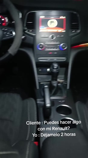 En 2 horas hemos transformado este Renault Megane 4, ha quedado mejor interior y ambiente que de fábrica . - Instalamos iluminaciones ambientales por 200€ en Barcelona . #ambientlight #ledlights #renault #megane #parati