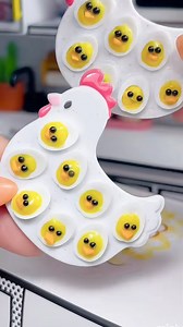 Miniverse Make It Mini Spring Series “Deviled Eggs” ❤️ These were absolutely my favorite minis to make #miniverse #miniversespring #makeitmini #miniature #DeviledEggs Miniverse | Dee forever minis