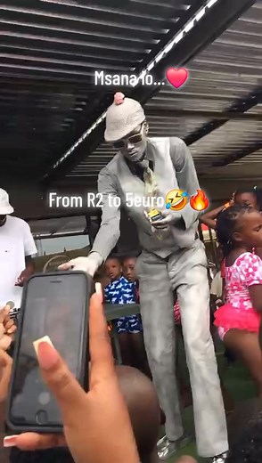 Msana lo the Living Statue 🤡🗿🪨🥹❤️ #fblifestylelife #fblifestylechallenge #viralreelschallenge2025vi #everyonehighlightsfollowerseveryonehighlightsfollowerseveryone #fbreelsfypシ゚viralfbreelsfypシ゚viral #fblifestyletyle #everyonehighlightsfollowers #fbreels2025ツ #msana_lo #fblifestyle | Zakhele Tyrone Mahlangu