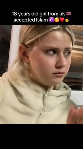 British Girl Converts to Islam - Heartwarming Story