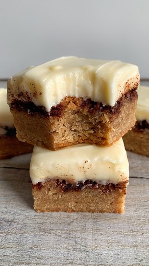 651K views · 5.7K reactions | Cinnamon Roll Blondies  You need this...
