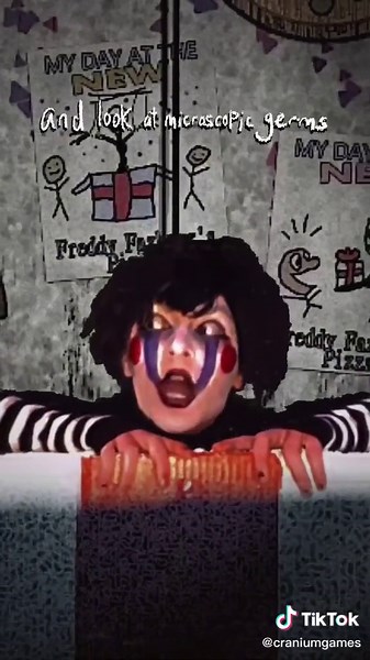 I GOT A GREENSCREEN FOR CHRISTMAS HOW DO I MAKE IT LOOK GOOD #marionette #fnafpuppet #fnaf #fnaf2 #fypシ