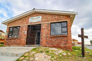 Commercial property for sale in Heuwelkruin - Despatch - Property24