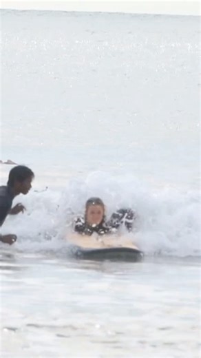 Beginner surf lessons #afitsurfbali #surf #kutalearntosurf #surfing #kutabeach #bali