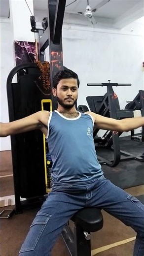 chest workout with butterfly machine||#gym #bodybuilding #chestworkout #youtubeshorts #shorts