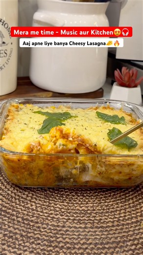 Homemade Cheesy Lasagna😍#cooking #lasagna #familydrama #foodvlog #shorts #cheese #food #dailyvlog