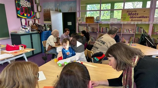 Être parent, ce n’est pas inné. Ce n’est pas toujours simple. Et on doute plus souvent qu’on ne l’avoue. Cette semaine, à l Association Mots Merveilles, à Aulnoye-Aymeries, nous avons accueilli des… | Florence Delsinne