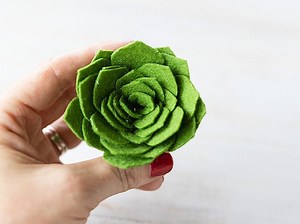 How to Make Felt Succulents {that actually look real!} - Six Clever Sisters
