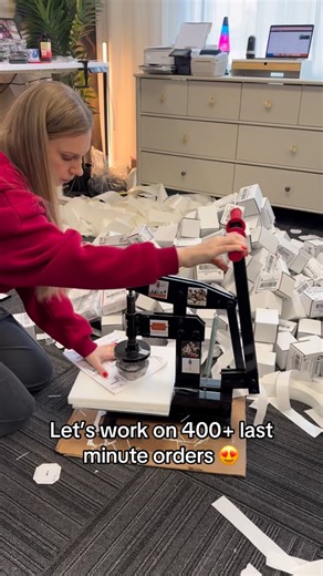Alesia | Magnet Business Pioneer on Instagram: "It was one of those days right before the cutoff. I tried dropping off packages twice a day just to make sure you’d get them on time. This video made me think… what gift would you genuinely be surprised to find under the Christmas tree without talking about it for months beforehand? 😅"