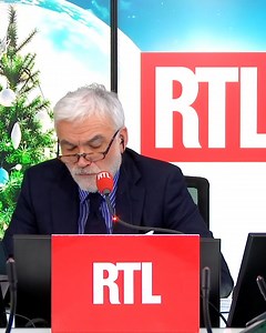 334K views · 2.9K reactions | Grève à la SNCF : "Si vous n'étiez pas contente de faire ce métier, il fallait faire autre chose"... Pascal Praud face à Stéphanie, contrôleuse de train à la SNCF | RTL | Facebook