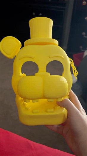 3D printed Withered Golden Freddy Mask that can hang up on your wall! #fnaf #goldenfreddy #3dprinted