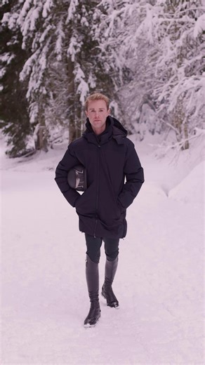 Worn with precision. Our ambassador @gillesthomas_ wears the Martin puffer, the Jerry sweat-shirt and the Niels casual t-shirt, combining technical performance with a clean, contemporary silhouette. FW25 Collection. #Samshield #Redefiningtheride #Samshieldambassador | Samshield