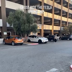 My shit come grab me and drive me around. Nigga blessed. Sheesh @teslamotors 🎮 | King Chip