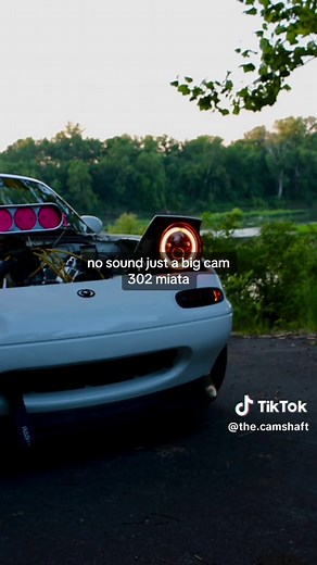 Cammed Miata with a V8 Engine Swap