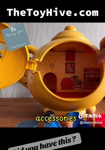 Discover the Nostalgia of the 1981 Bluebird Teapot