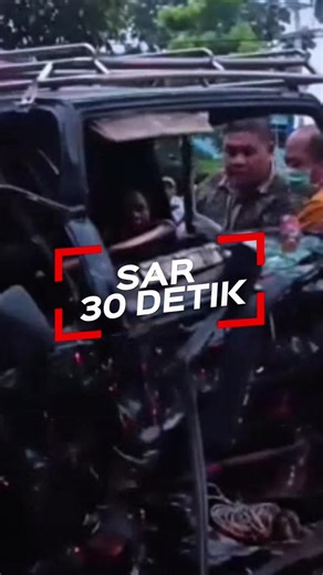 SAR 30 DETIK || PICK UP & TRUK TABRAKAN 5 ORANG DI EVAKUASI Pencarian dan Pertolongan (Kansar) Banyuwangi melaksanakan Operasi SAR kecelakaan lalu lintas dengan penanganan khusus akibat tabrakan antara mobil pick up box dan truk angkutan barang di Jalan Raya Ketapang–Situbondo, Kecamatan Kalipuro, Kabupaten Banyuwangi, Sabtu (10/1) dini hari. Kepala Kantor Pencarian dan Pertolongan Banyuwangi, I Made Oka Astawa, S.H., M.Si, mengatakan bahwa pihaknya menerima laporan kejadian pada pukul 04.32 WIB