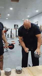 How good is an armwrestler's grip 👀 | Brian Shaw