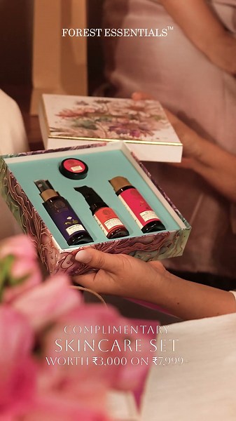 This Mother's Day, Enjoy Complimentary Rewards with Purchases.